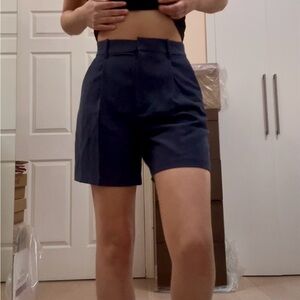 Abercrombie & Fitch Navy Blue High-Waisted Shorts with Pockets size XS